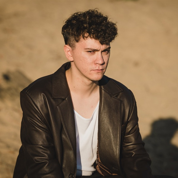 Na jednej z dzikich plaż